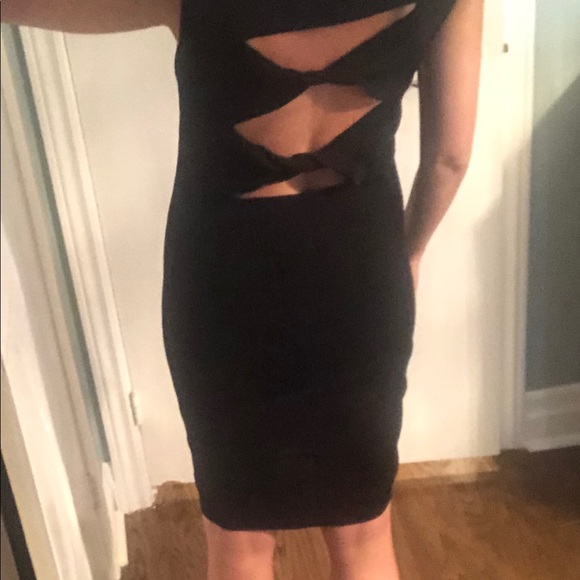Zara dress with open back - Picture 3 of 3